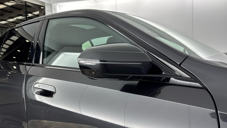 BMW i5 250kW eDrive40 M Sport 84kWh 4dr Auto Tech+/Comf+ Electric Saloon